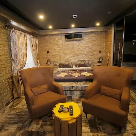 Elegant House Apart Otel *