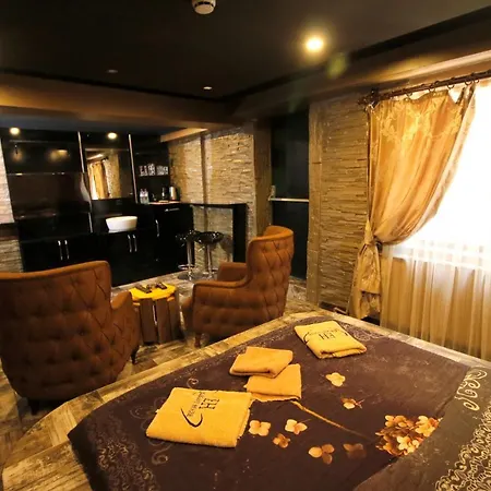 Elegant House Apart Otel *