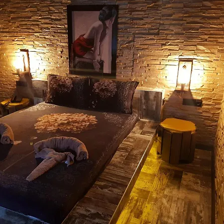 Elegant House Hotel cápsula *