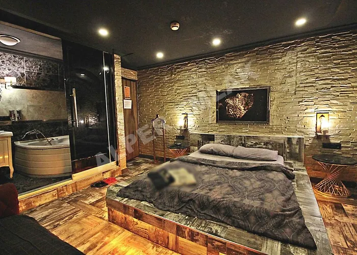 Elegant House Apart Otel *