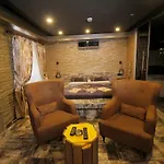 Elegant House Apart Otel *