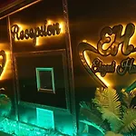 Elegant House Apart Otel *