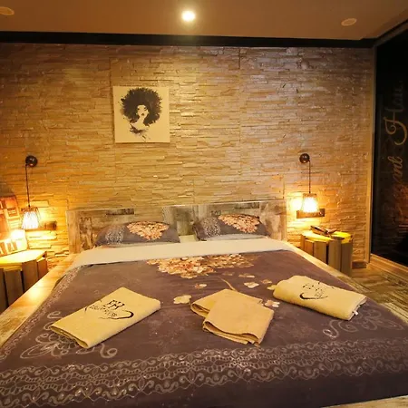 Hotel Cápsula Elegant House *