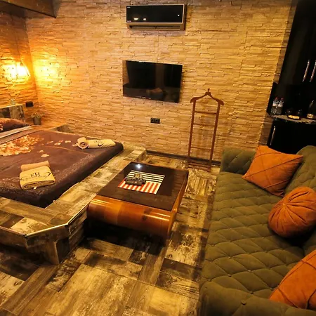 Hotel Cápsula Elegant House Ancara