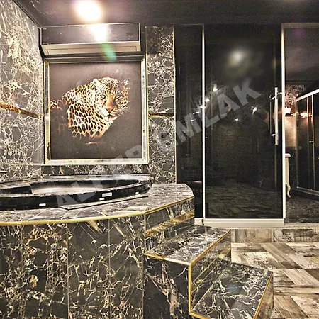 Elegant House Apart Otel Капсульный отель *